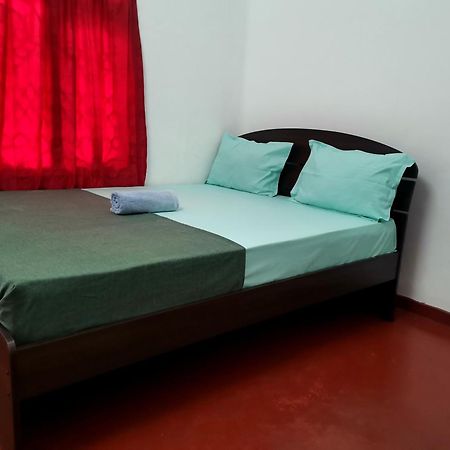 ג'פנה Nallur Holidays Inn חדר תמונה