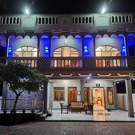 ג'פנה Nallur Holidays Inn מראה חיצוני תמונה