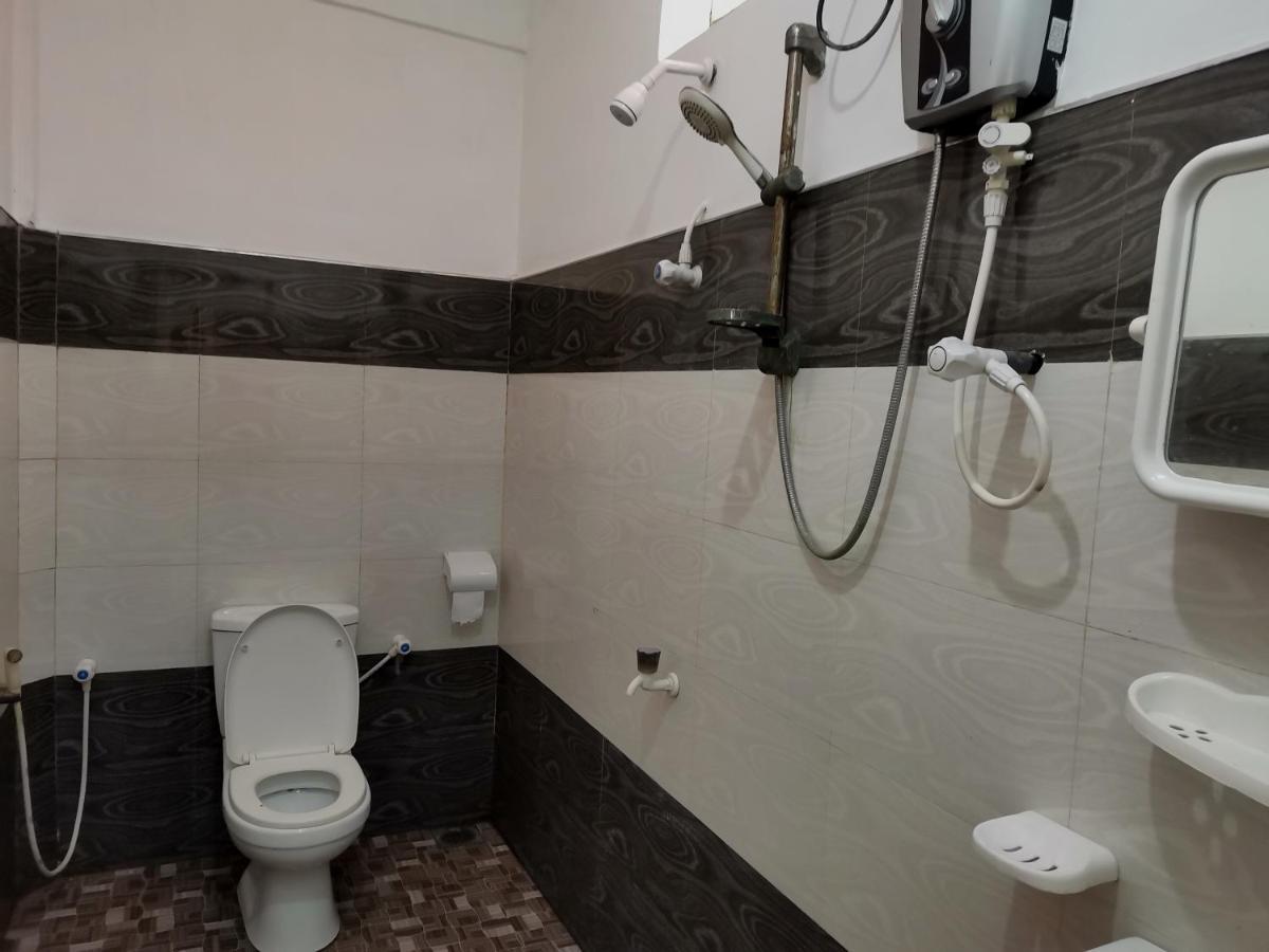 ג'פנה Nallur Holidays Inn מראה חיצוני תמונה