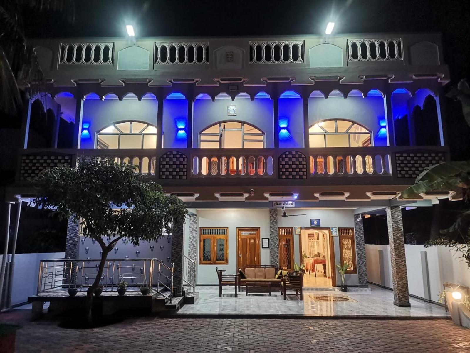 ג'פנה Nallur Holidays Inn מראה חיצוני תמונה