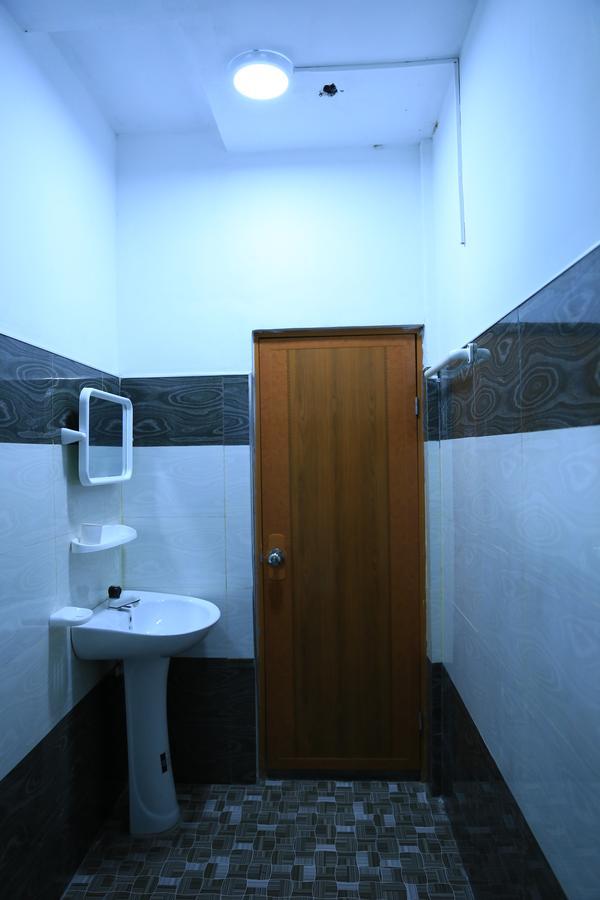 ג'פנה Nallur Holidays Inn מראה חיצוני תמונה